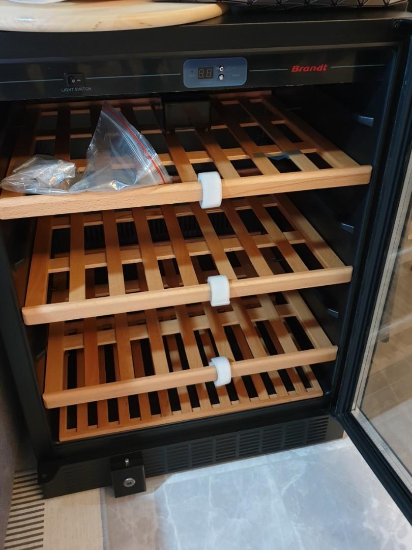 Brandt wine chiller, TV & Home Appliances, Kitchen Appliances