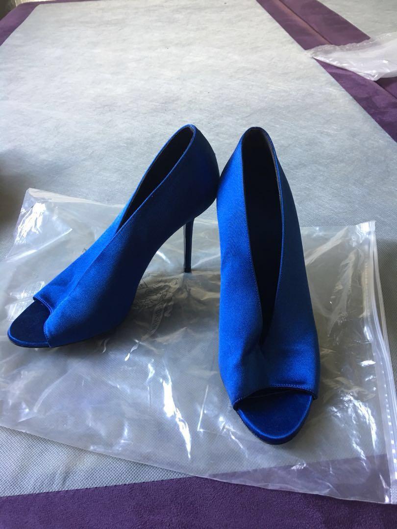 Burberry blue heels, Women's Fashion 