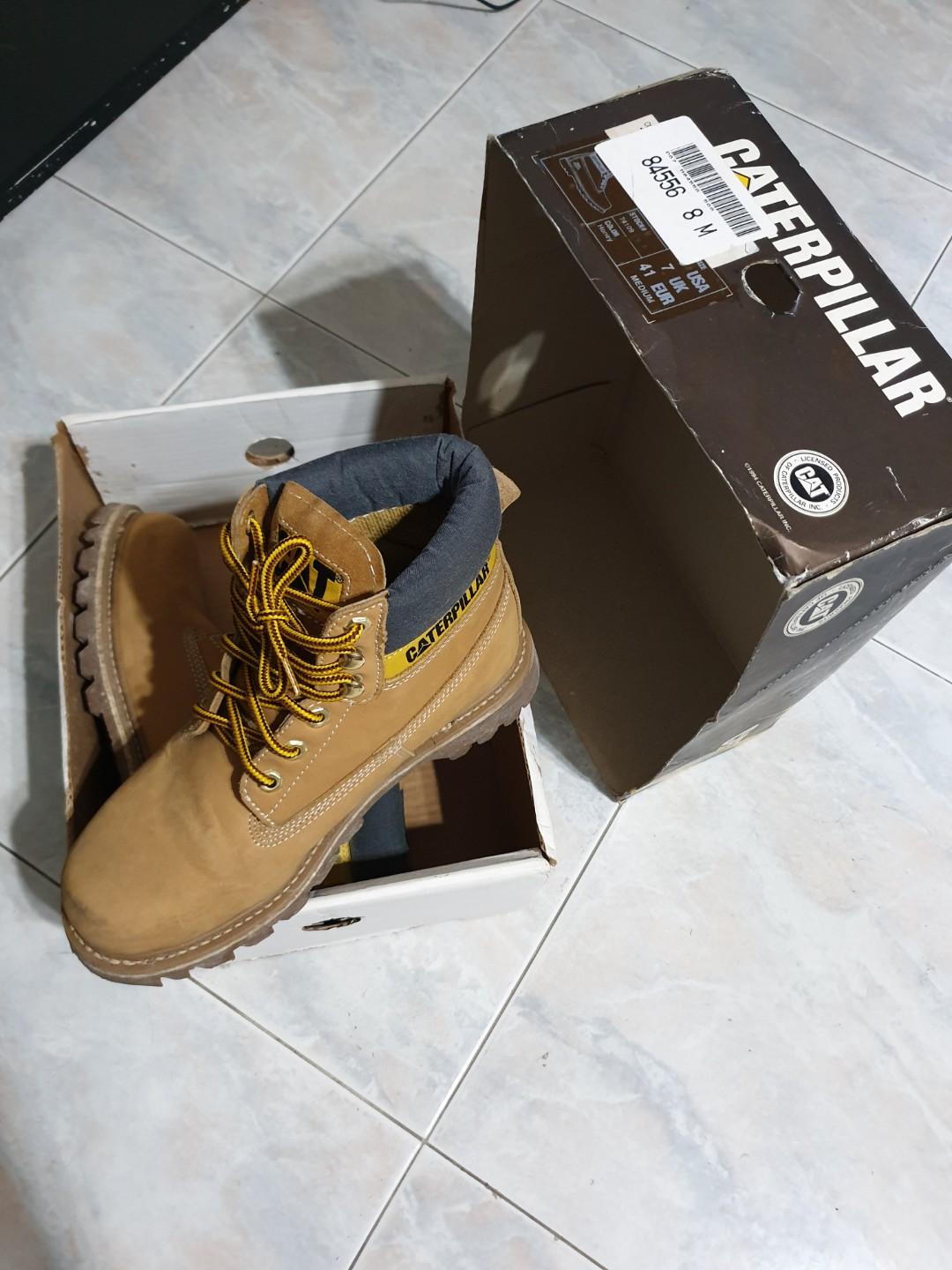 Caterpillar walking machine boots 2025