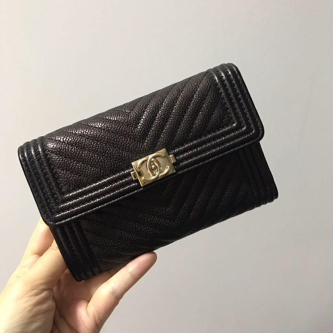 chanel boy medium wallet