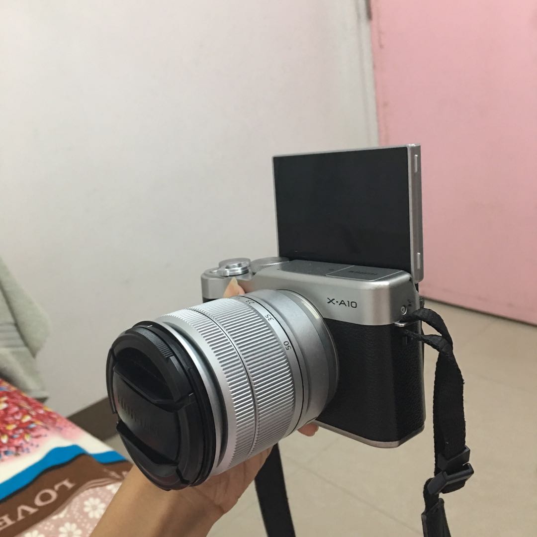 fuji flip screen