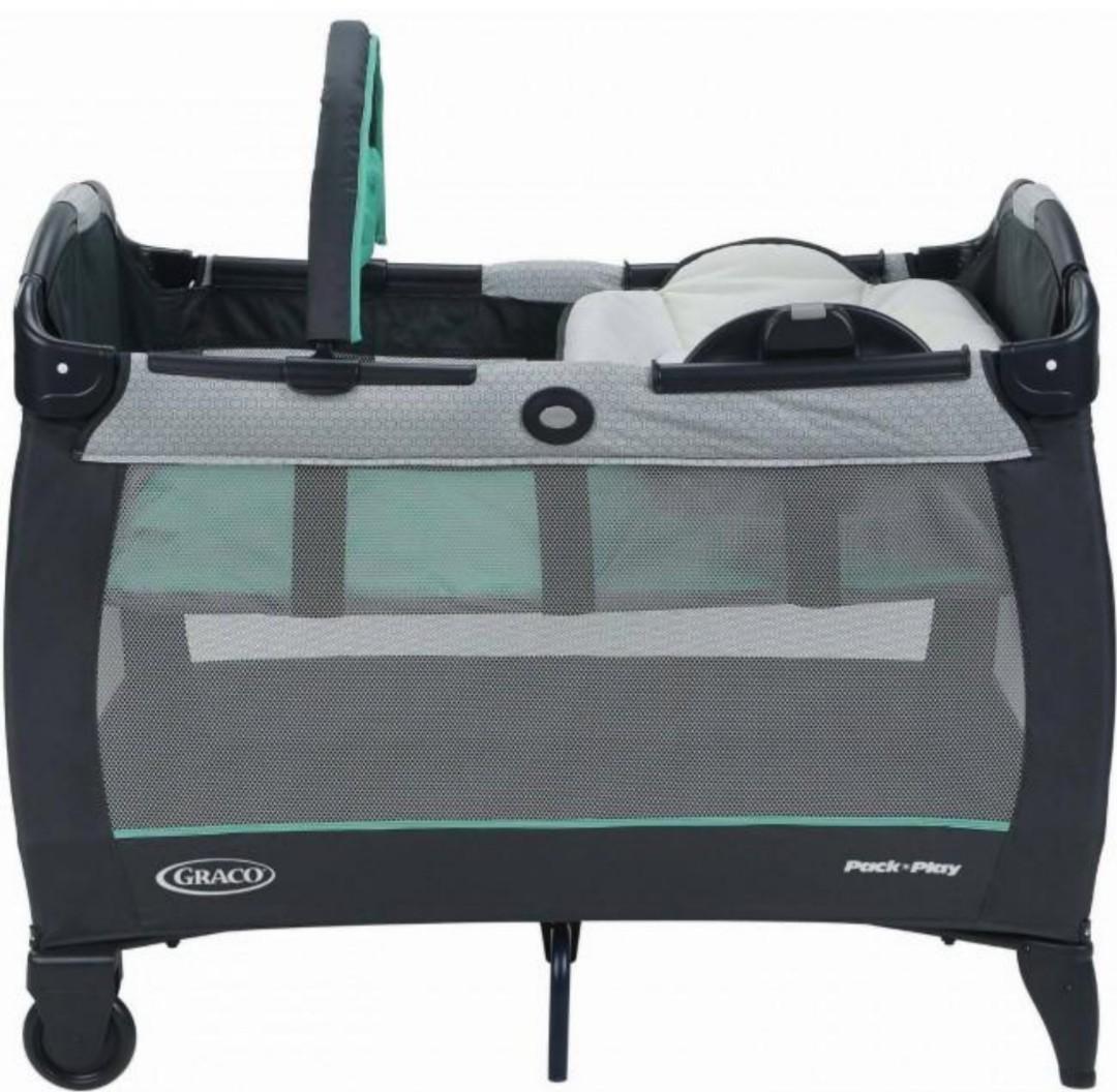 Graco Pack N Play Playard Reversible Napper Changer Playpen