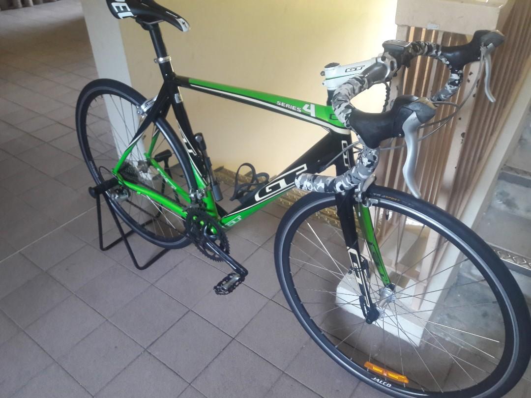 Gt series 4 shop women's road bike