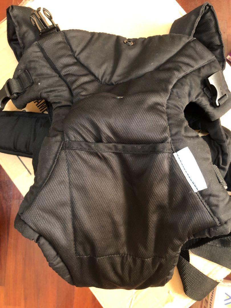 infantino baby carrier with hood