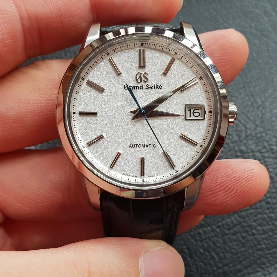 LIKE NEW] Grand Seiko SBGR305 LE of 968 with AUSPICIOUS no., Luxury,  Watches on Carousell