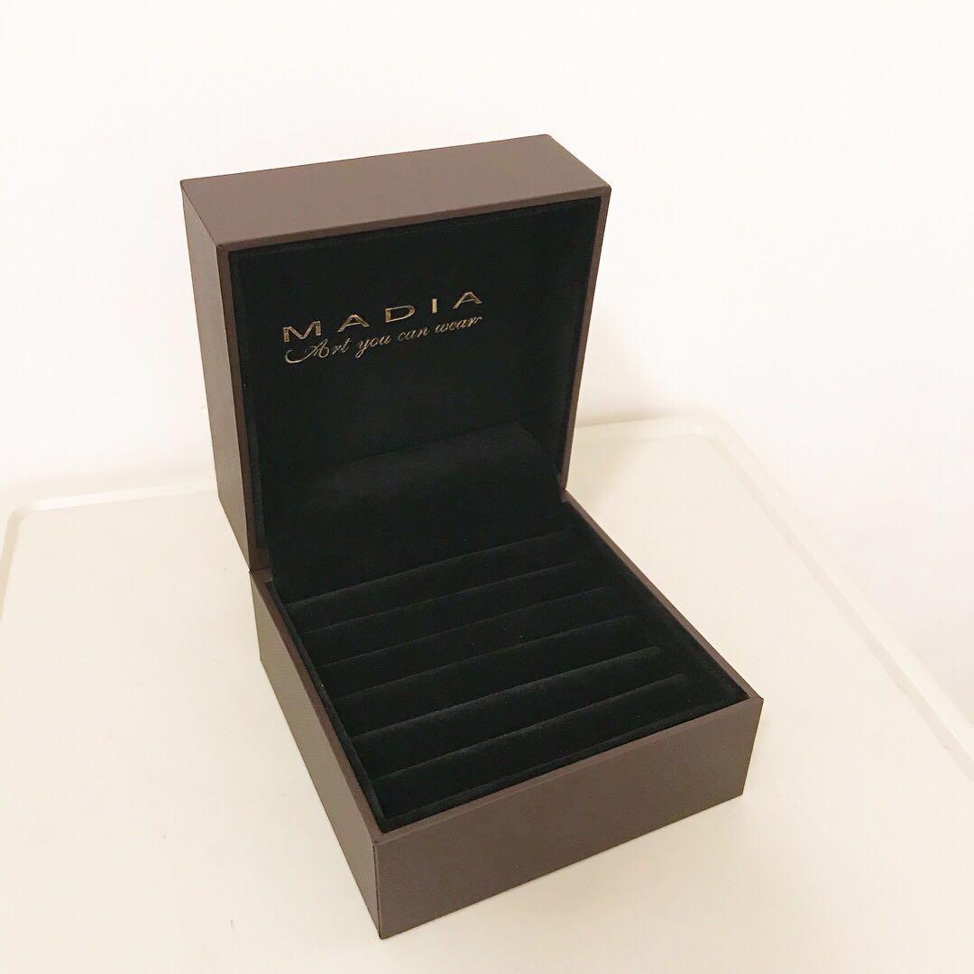 MADIA Art You Can Wear Ring Box (大戒指 