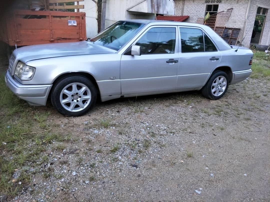 MERCEDES E260 AUTO, Cars, Cars for Sale on Carousell