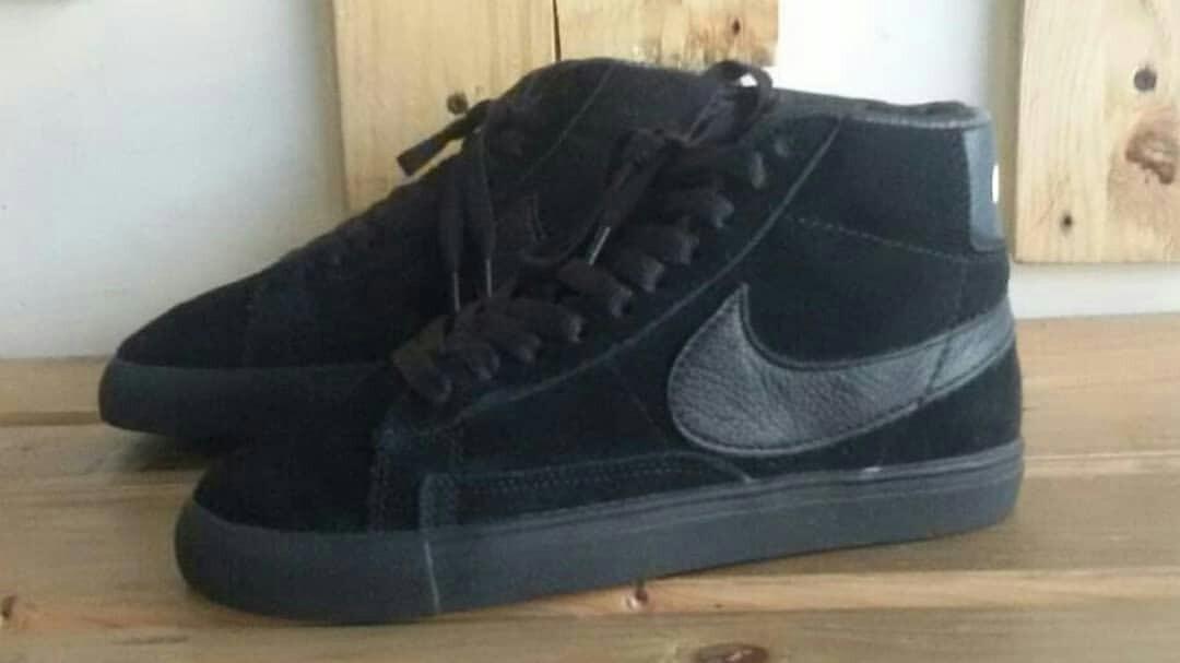 Nike Blazer X Comme Des Garcons CDG Sneaker Second import, Fesyen Wanita,  Sepatu di Carousell