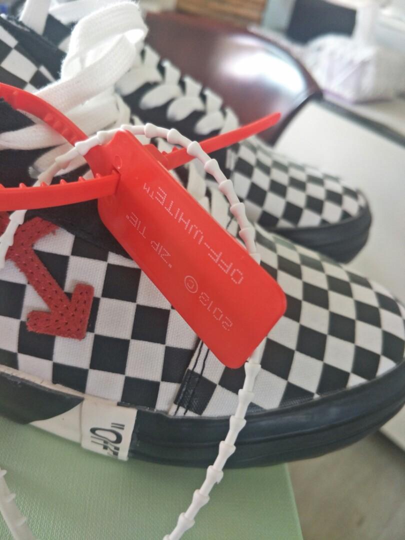 Off White Vulc Low Checkered Men s Fashion Footwear Sneakers on