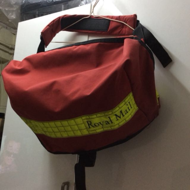 Royal Mail Messenger Bag Red UK 英國郵袋, 男裝, 袋, 腰袋、手提袋