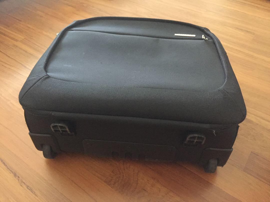 samsonite carry on 2 wheels