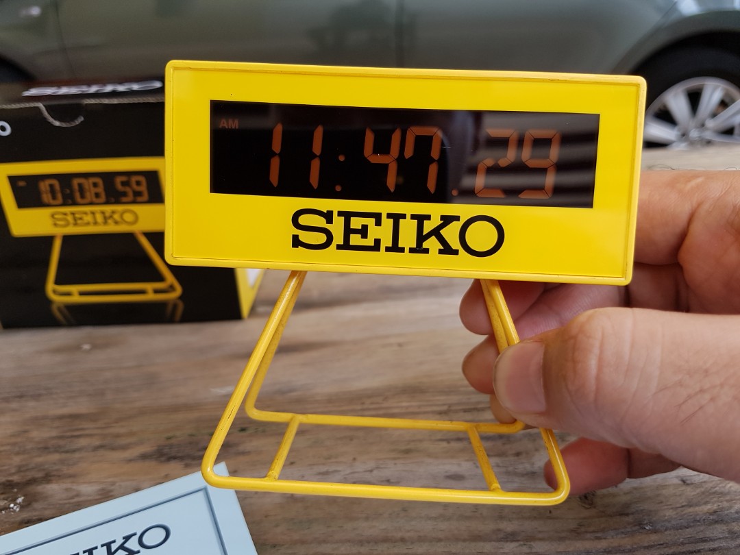Seiko QHL062Y yellow digital desk clock, Sports Equipment, Other Sports