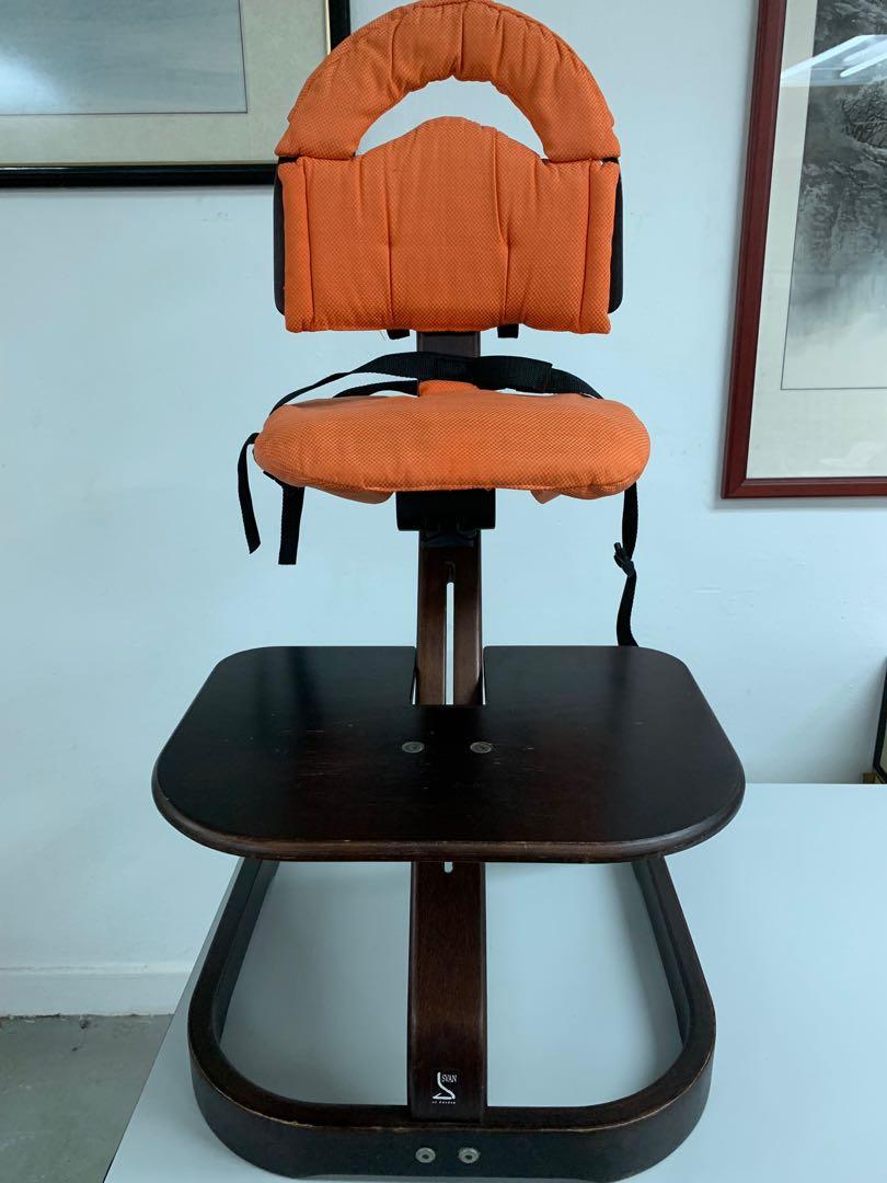 Svan High Chair