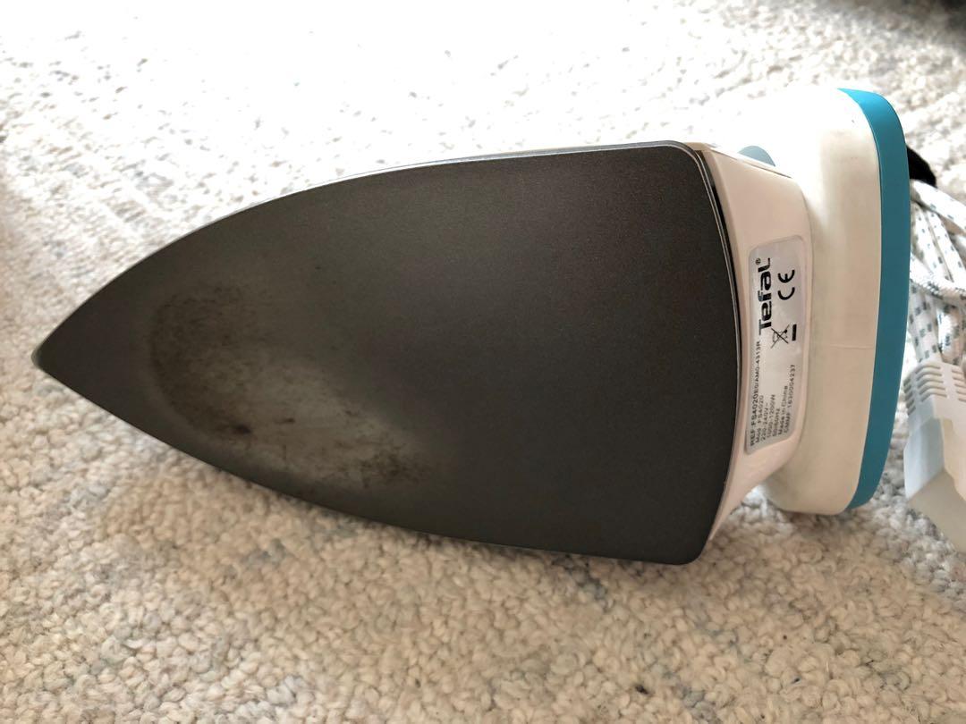 Tefal Iron EasyDry 2.0 (Category: Cookers) located in Makati City. Submitted by hereasysupply (Listing ID 208290988, Image 2). Description: Simple Tefal iron.