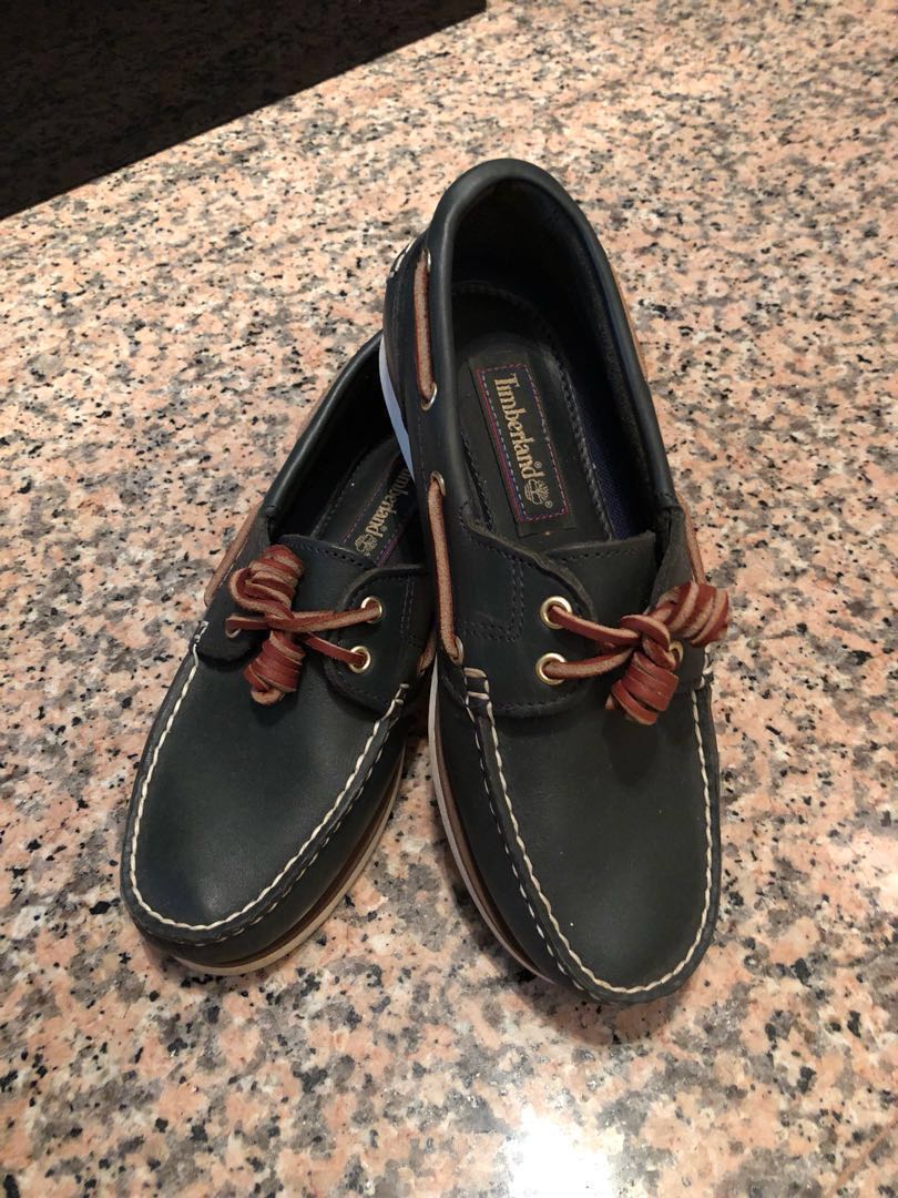 timberland navy boat shoes