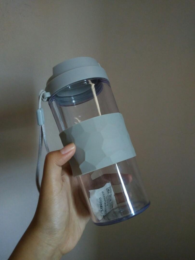 Tumbler, Kitchen & Appliances di Carousell