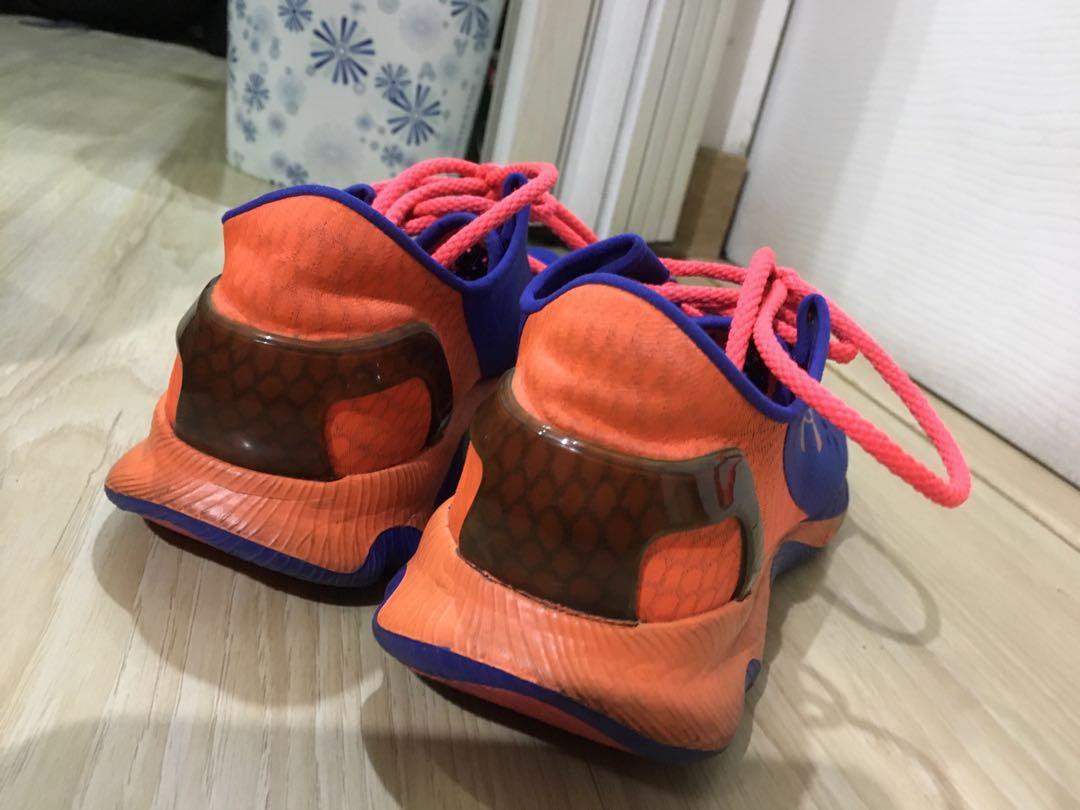 Under Armour (Category: Sneakers) located in Quezon City. Submitted by bcsegundo (Listing ID 208263658, Image 3). Description: .
