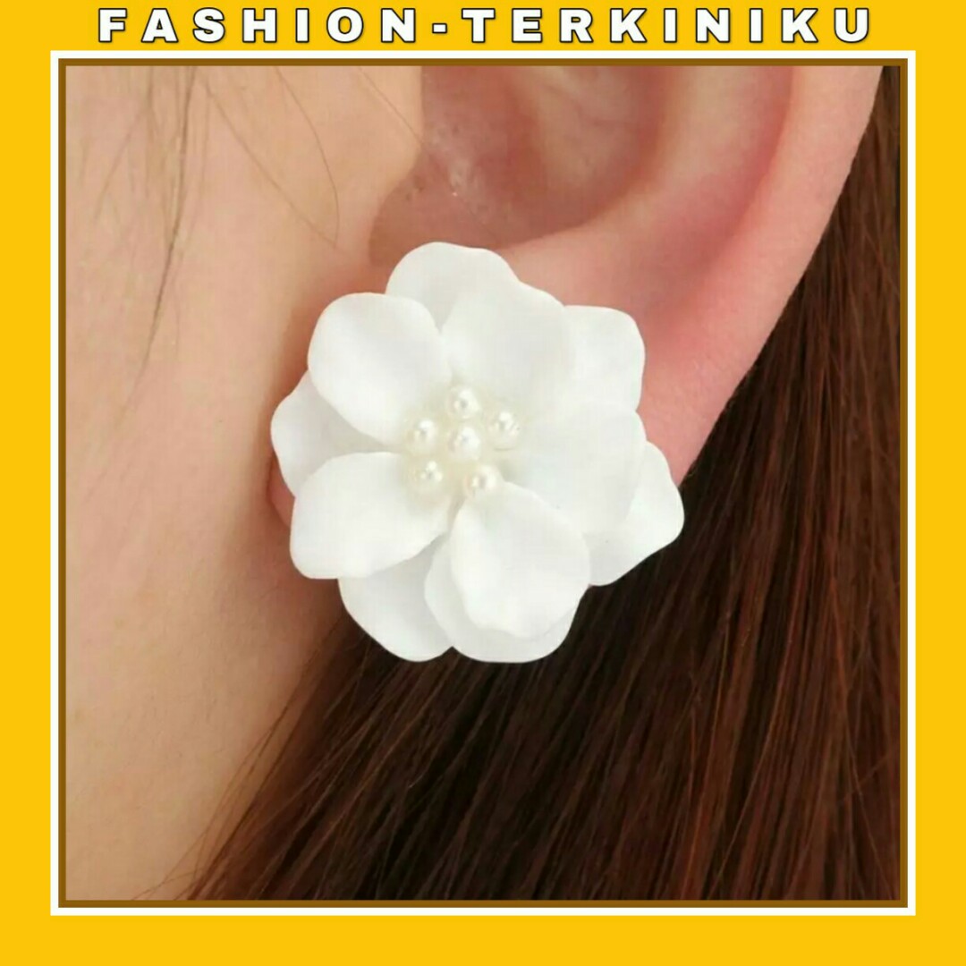 0007 Po Anting Import Motif Bunga Putih Womens Fashion Womens