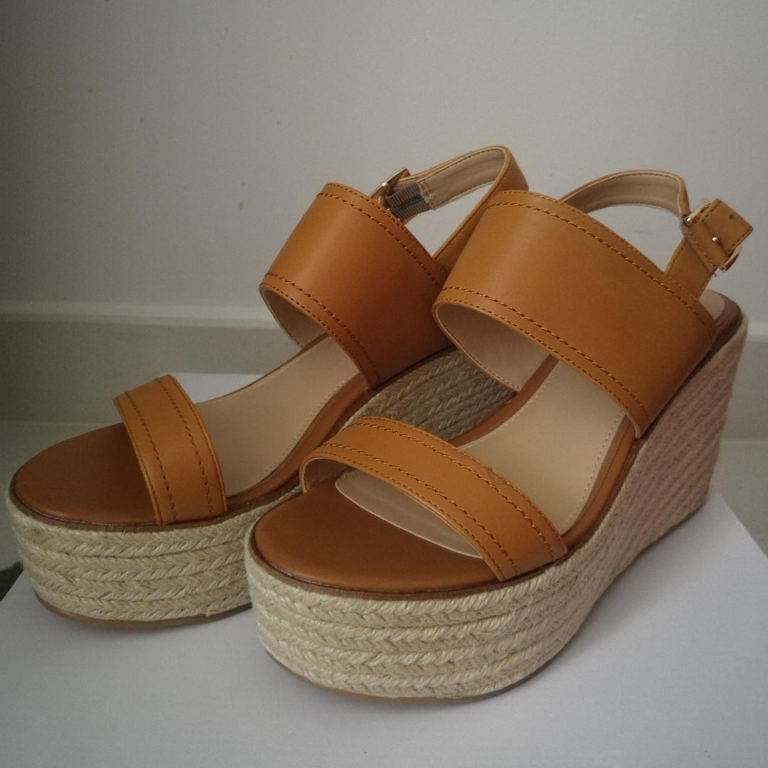 Aldo hotsell wedges sale