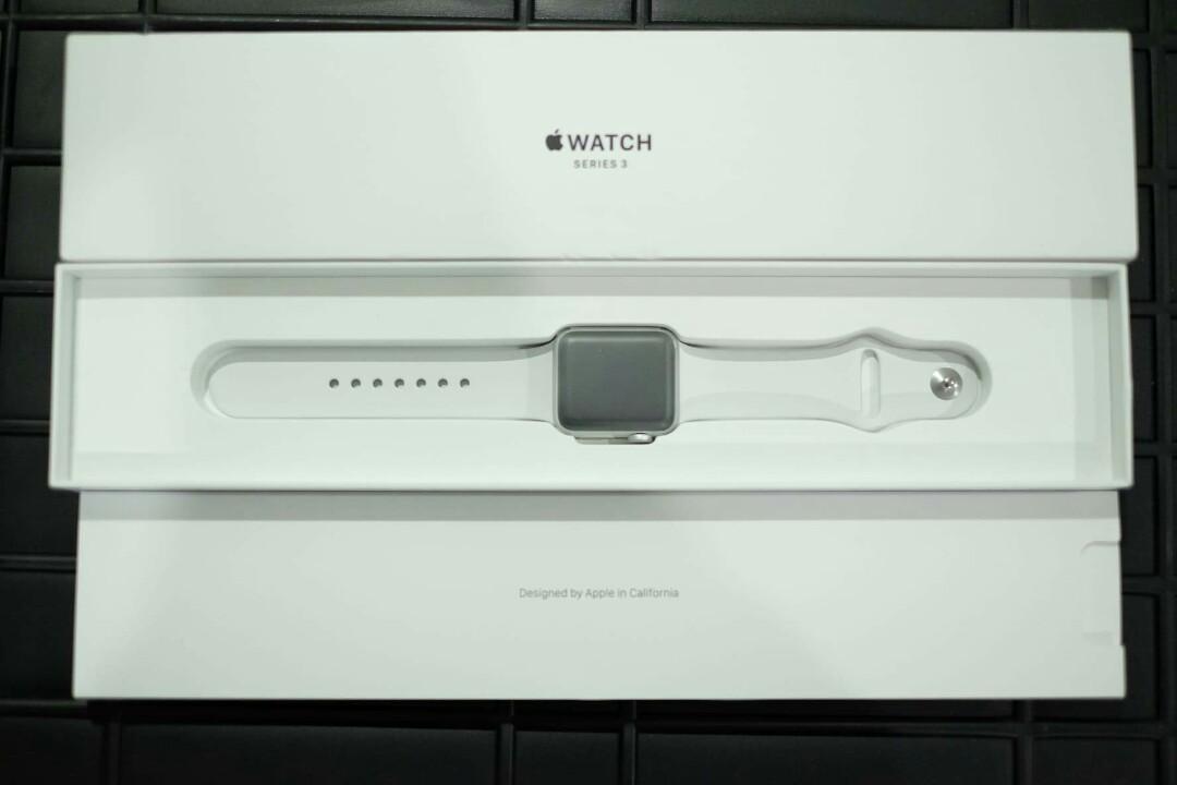 Apple watch series new arrivals 3 38mm box