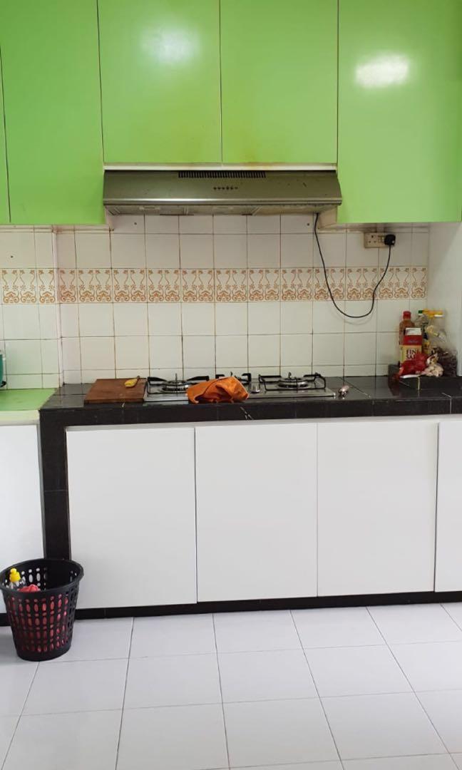 Choa Chu Kang ( 7min walk to MRT) room for rent 400/month, Property