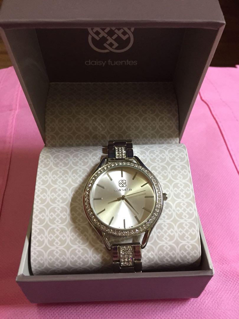 Daisy Fuentes Women S Fashion Watches On Carousell