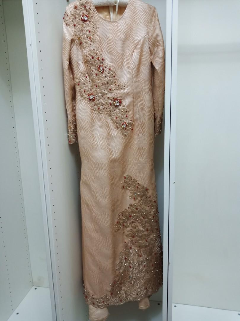 Dress pengantin peach rose gold dan veil