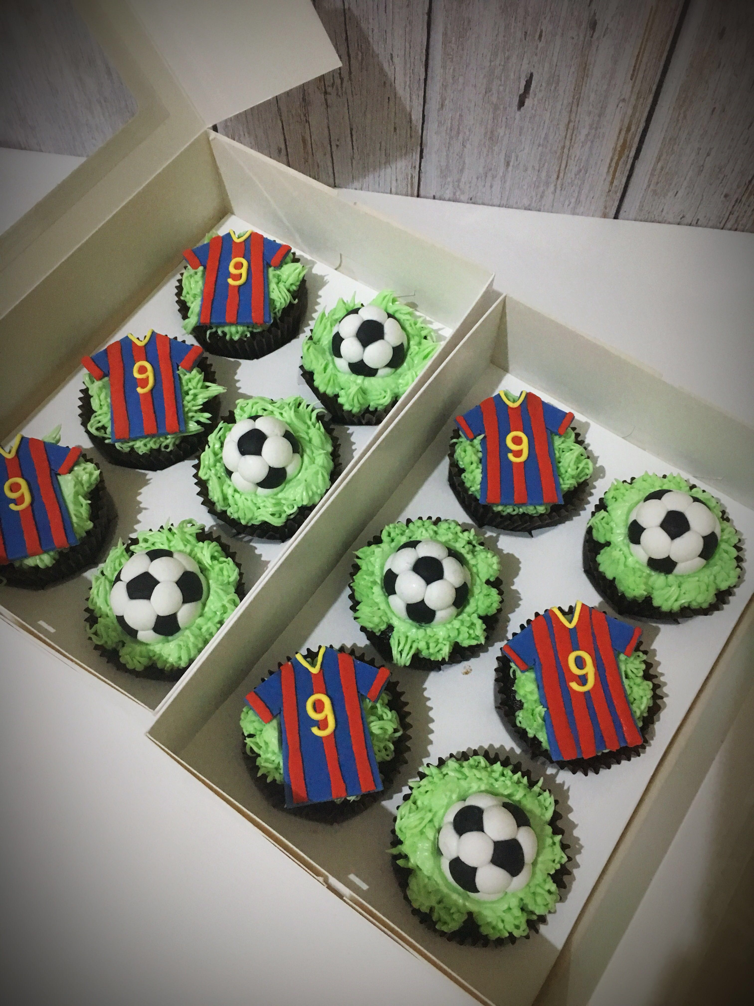 Football 2025 shirt cupcakes