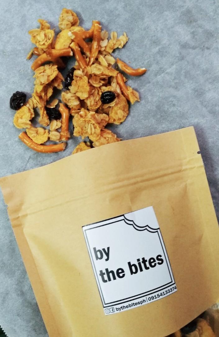 Healthy granola mix (Category: Health Food, Drinks & Tonics) located in Manila. Submitted by daisythejane (Listing ID 208579680, Image 1). Description: Start the year right with some healthy snacks! Made with zero sugar! Contains oats, cornflakes, raisins and pretzels for that sweet and salty craving! 200g pack.