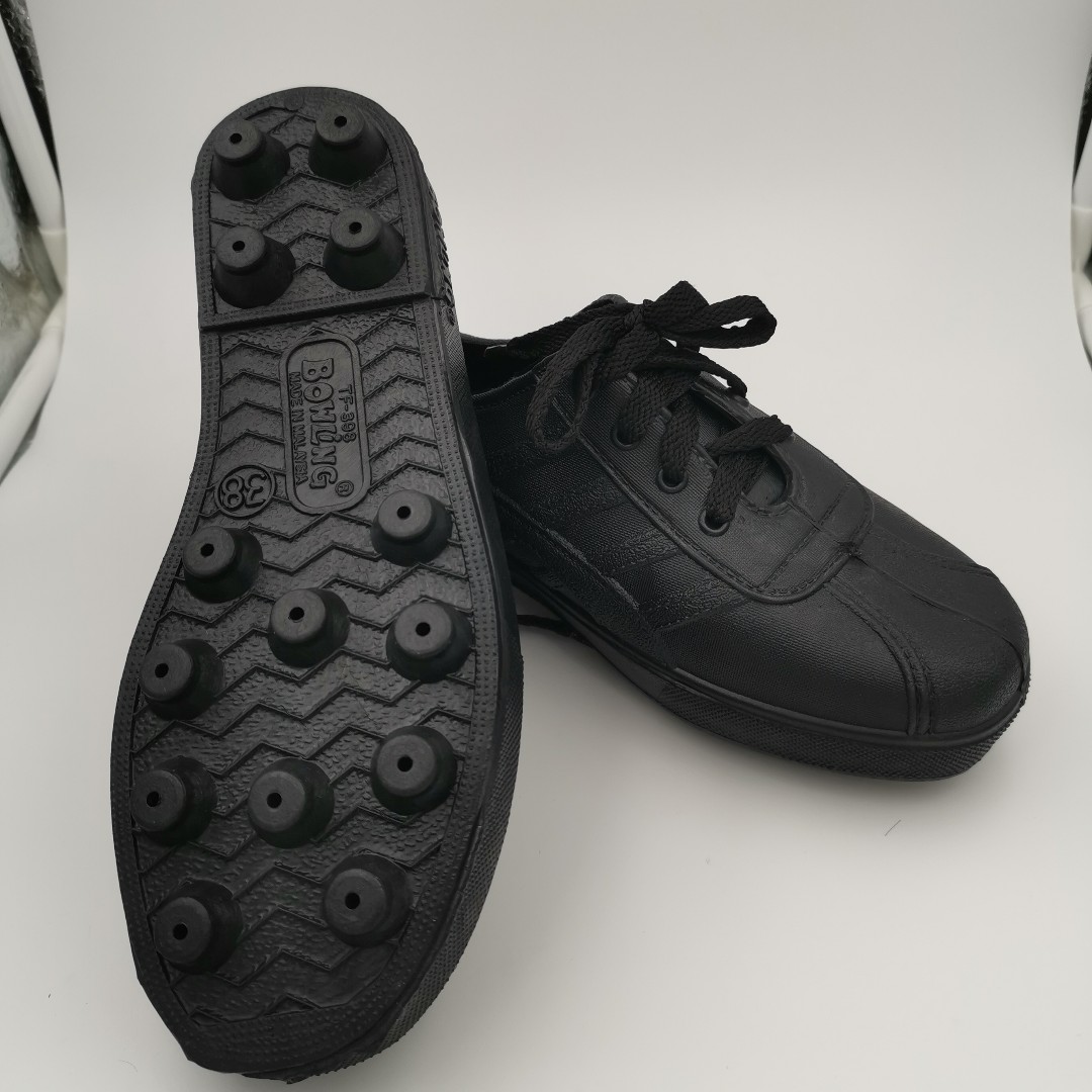 Retocar dólar estadounidense sinsonte Kampung Adidas Rubber Shoes Black, Women's Fashion, Footwear, Sneakers on  Carousell