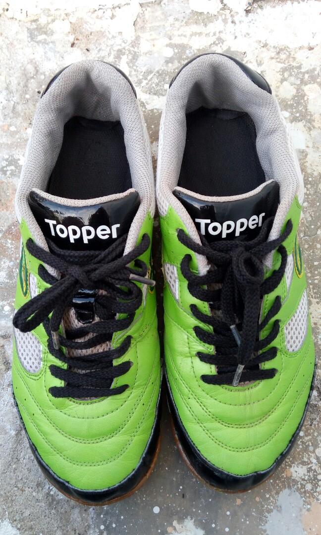 topper futsal shoes