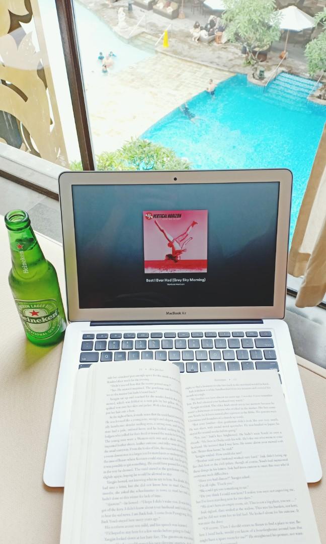 Macbook air mdq32 on sale