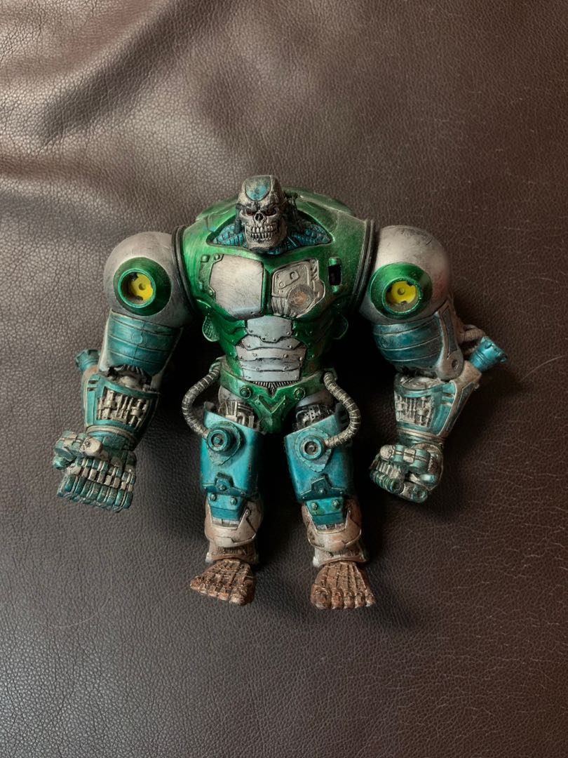mecha hulk figure