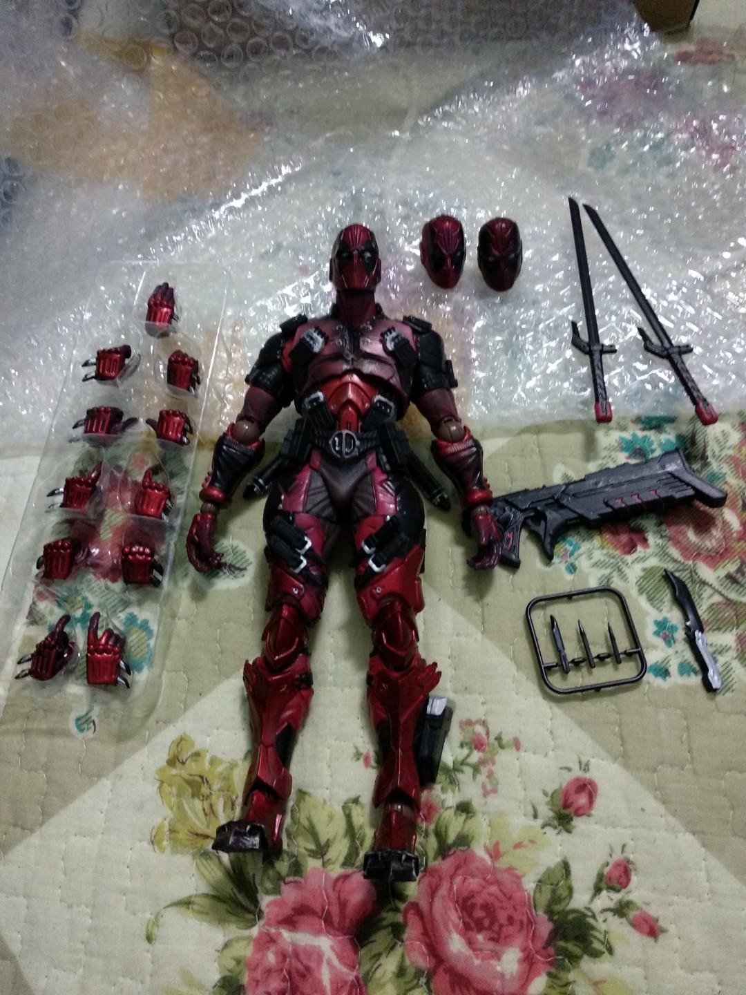Play arts clearance kai deadpool bootleg