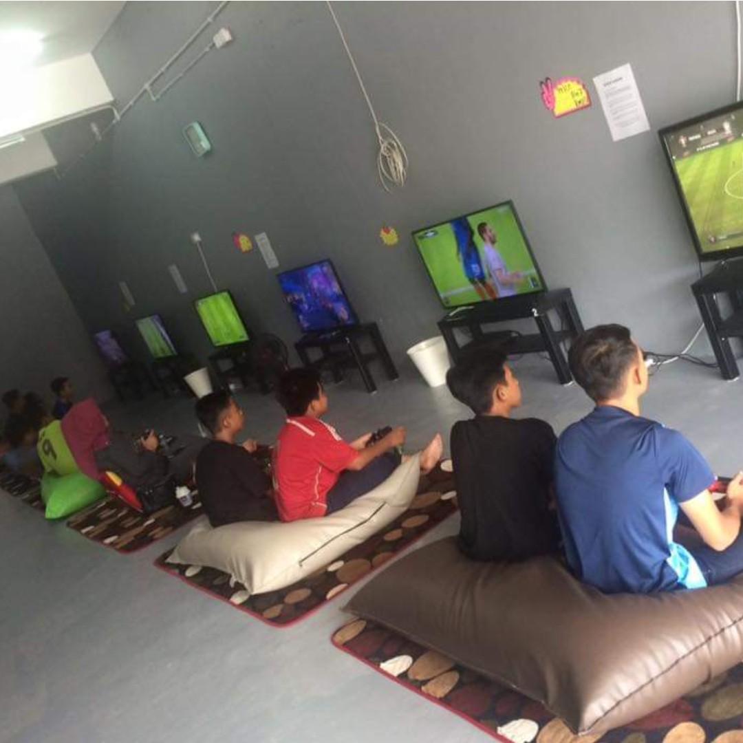 kedai game ps4 near me