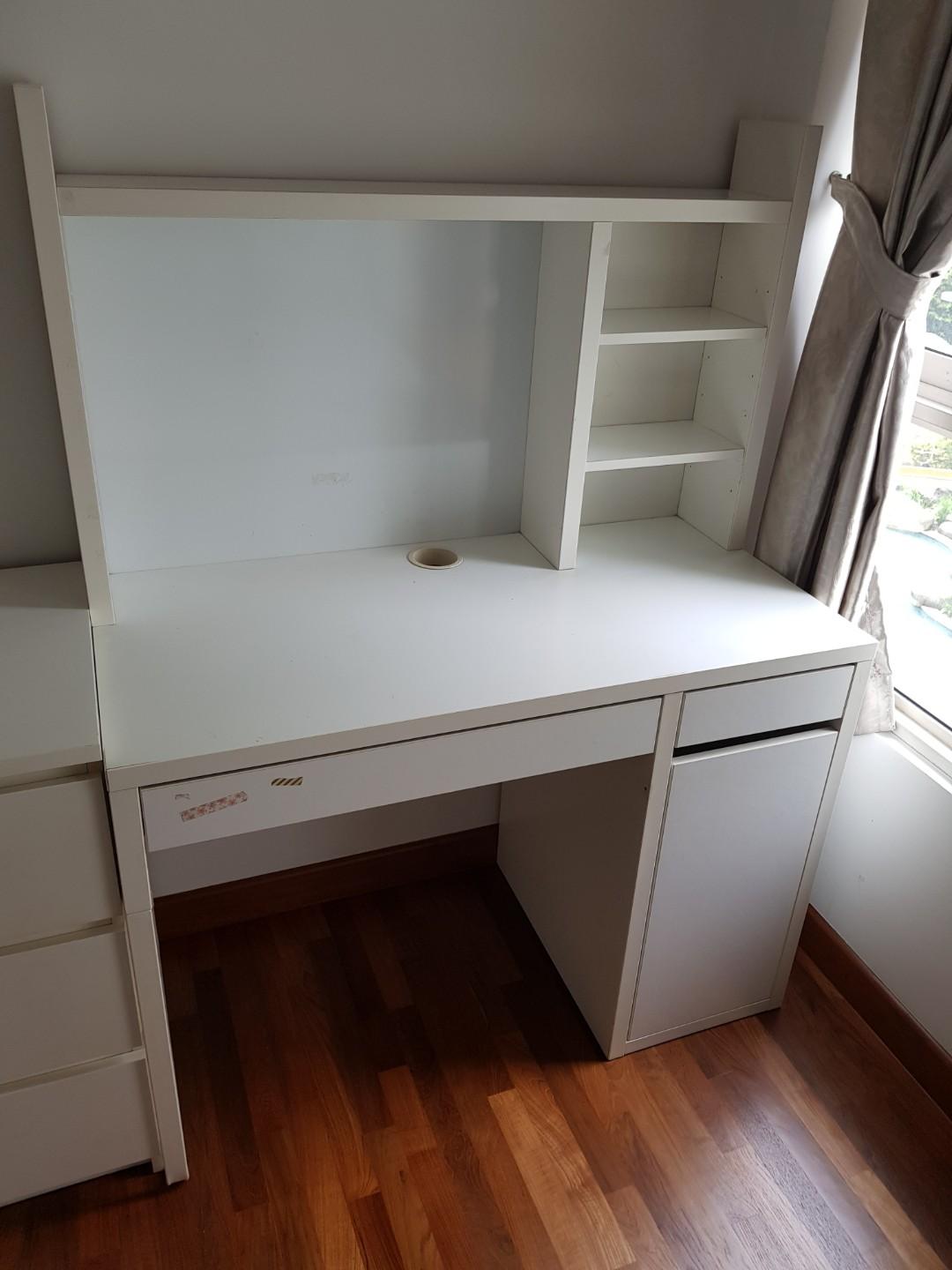 White Study Table (Category: Tables & Sets) located in Singapore. Submitted by timctliu (Listing ID 208450514, Image 1). Description: White study table. Approx Dimensions W 105 H 140 D 50 Self collect and arrange delivery.
