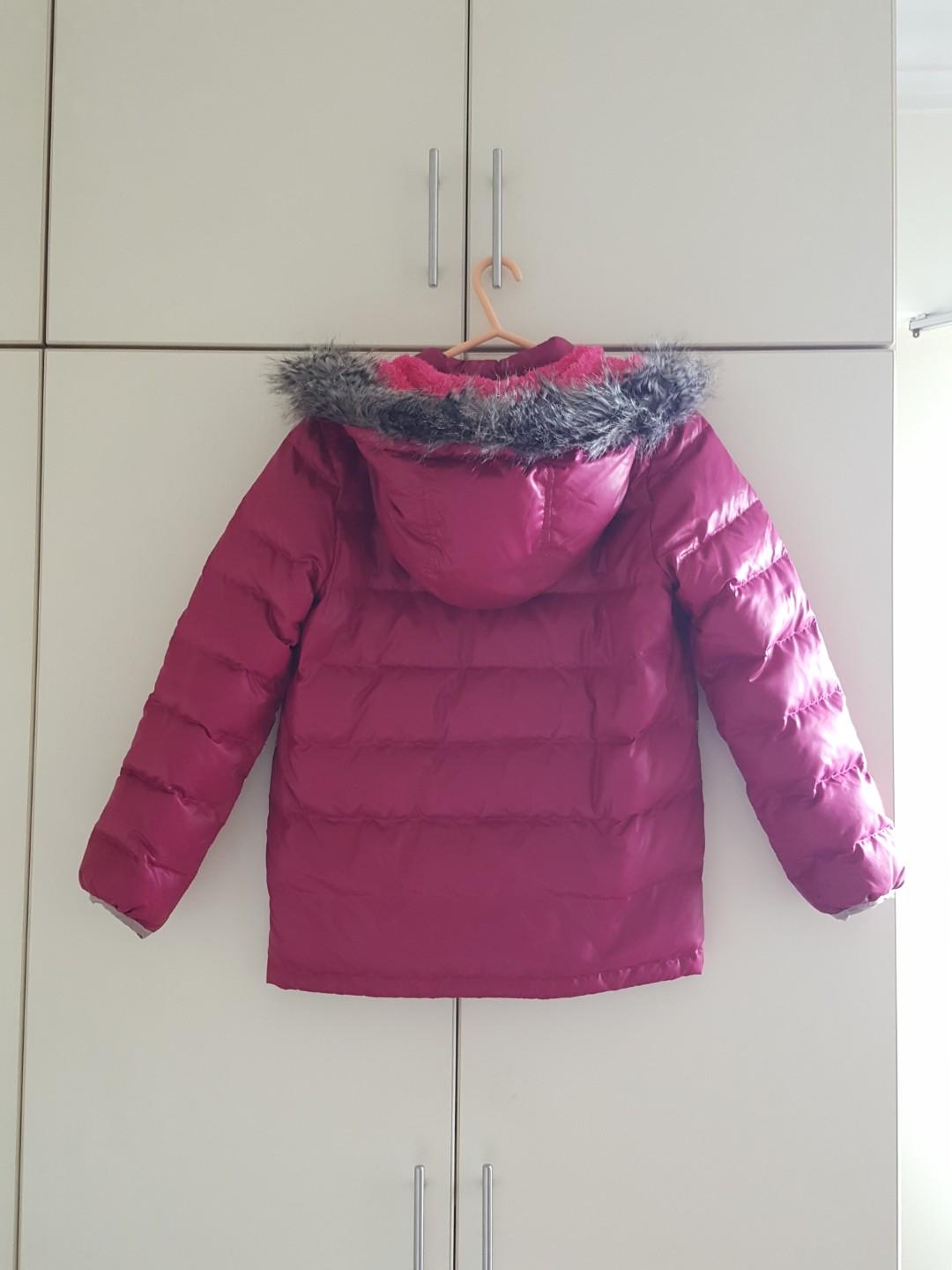 Winter Jacket (Category: Babies & Kids Fashion) located in Singapore. Submitted by obakatan (Listing ID 208475887, Image 1). Description: Great down jacket for girls. Kept my girl warm in Hokkaido just past December 2018. W proper layering ( thermal, wool sweater and this jacket), girl said its just nice and comfy. She doesnt want the fur around her face, thus i removed it. I have 2 to let go. The one advertised is XL. Suitable for kids height be