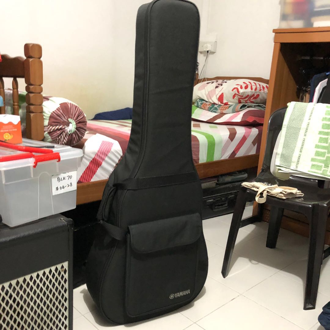 Yamaha acoustic hotsell guitar soft case