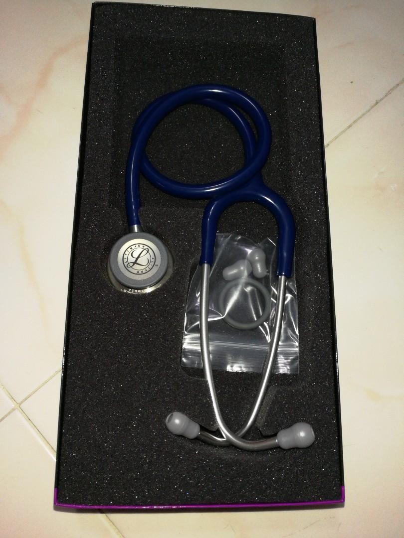 3M Littmann Classic III Made in USA Stethoscope 5622 69cm Navy Blue
