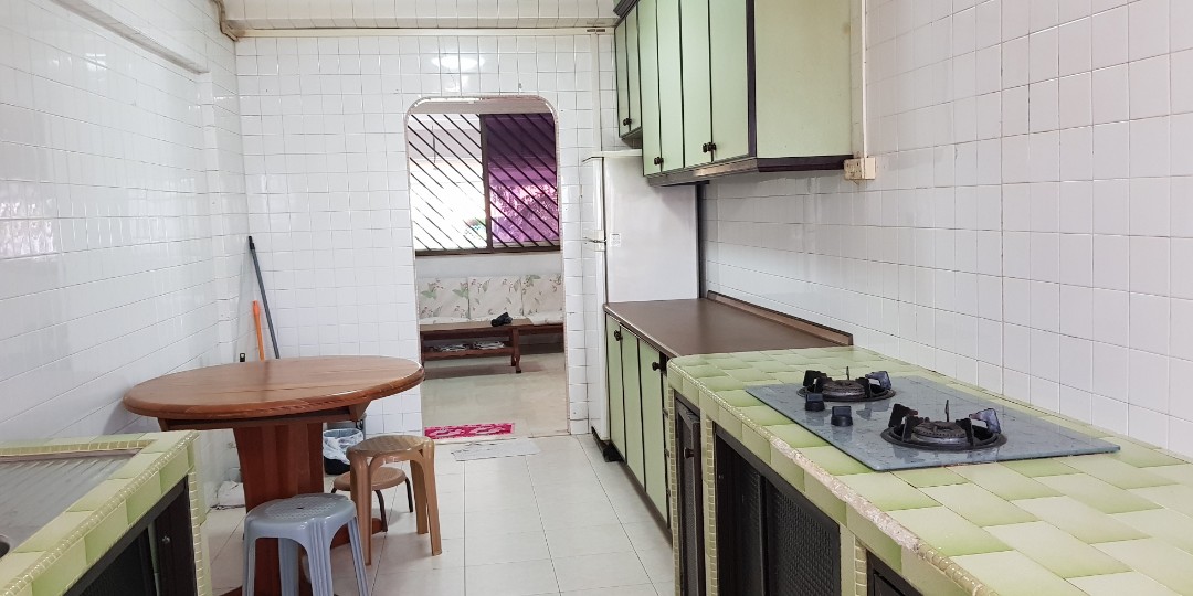(Category: ) located in . Submitted by dennisleem (Listing ID 208725847, Image 1). Description: .