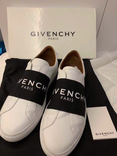 近全新原價2萬2。givenchy 紀梵希鞋子小白鞋休閒鞋, 他的時尚, 鞋, 運動鞋在旋轉拍賣