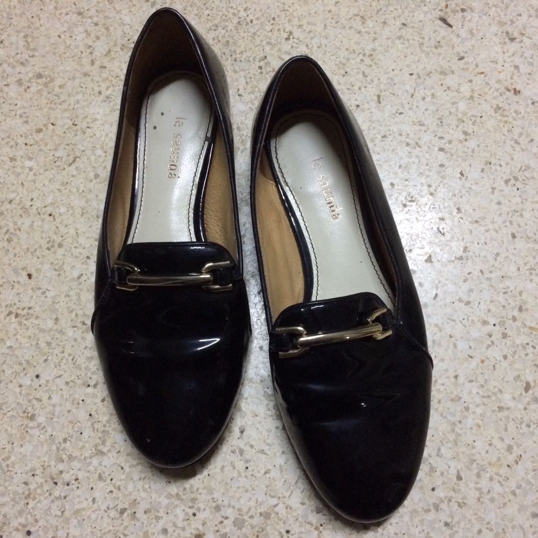 Authentic Le Saunda Shoes