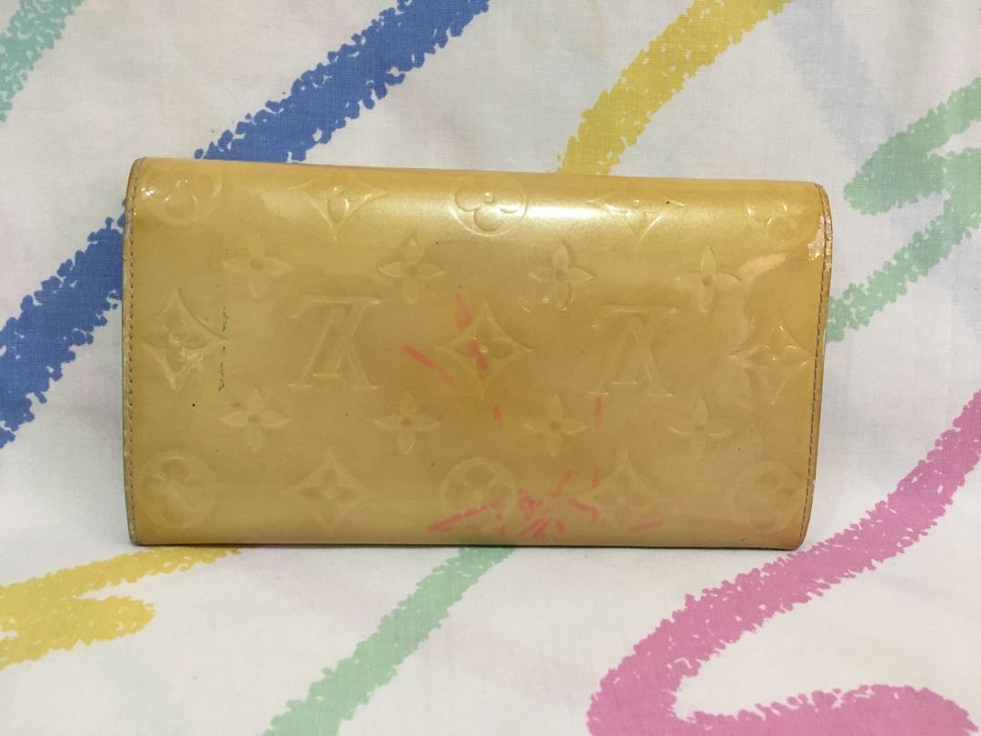 ✨✨✨✨SOLD✨✨✨✨ Louis Vuitton Vernis Wallet Yellow