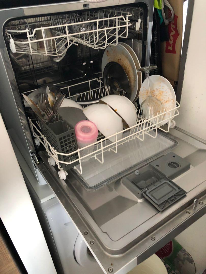 electrolux esf6010bw 55cm compact dishwasher