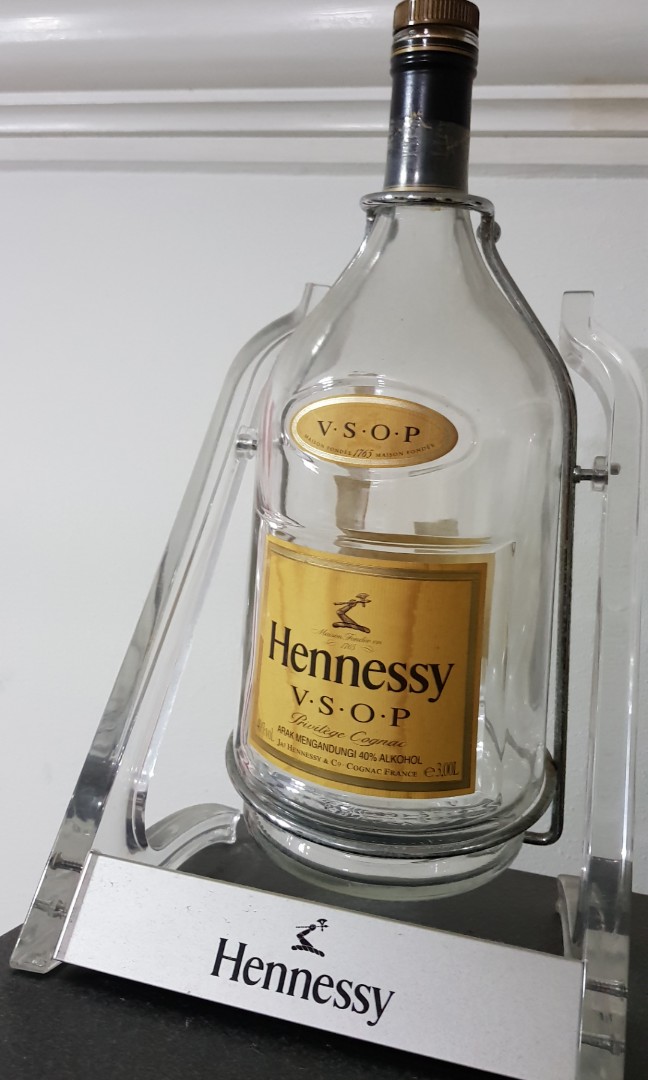 Empty Hennessy V.S.O.P. bottle, Food & Drinks, Alcoholic Beverages on