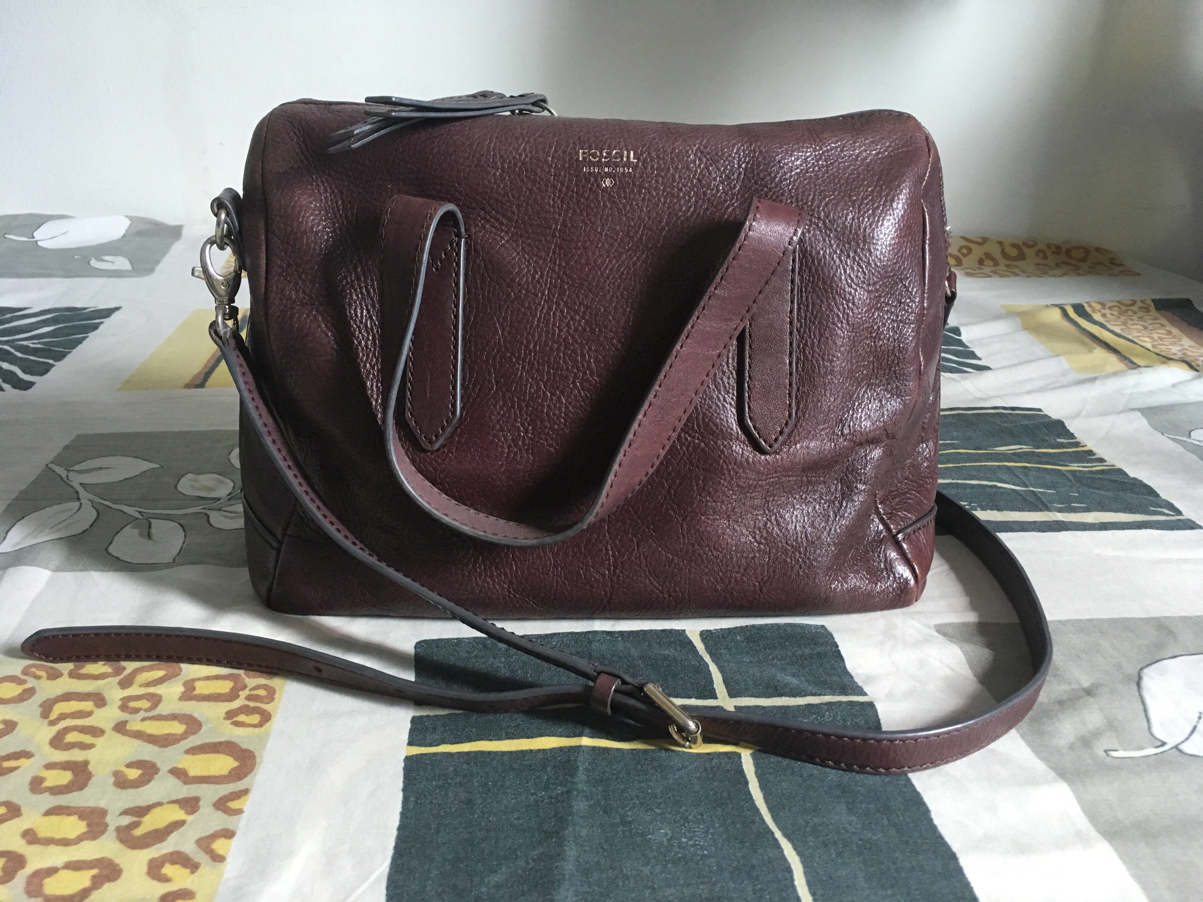Fossil Sydney Satchel in raisin colour