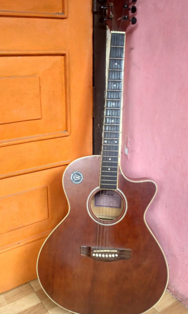 Gitar Taylor Custom Akustik Musik Media Alat Di Carousell