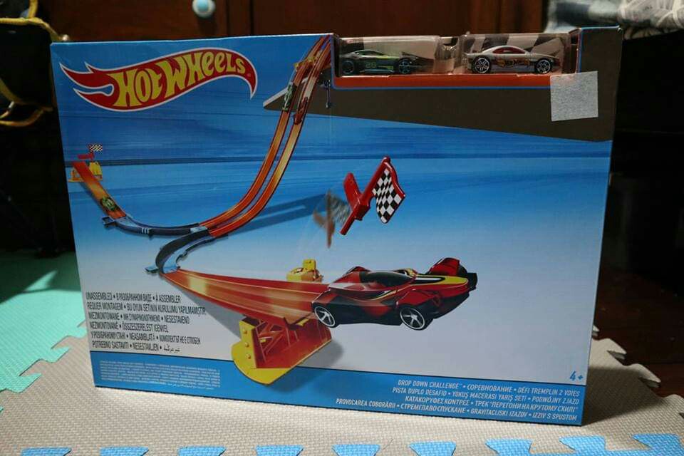 hot wheels drop down