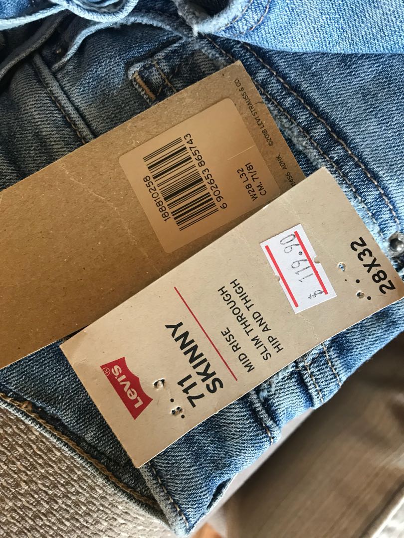 levi's 711 skinny mid rise slim through hip and thigh