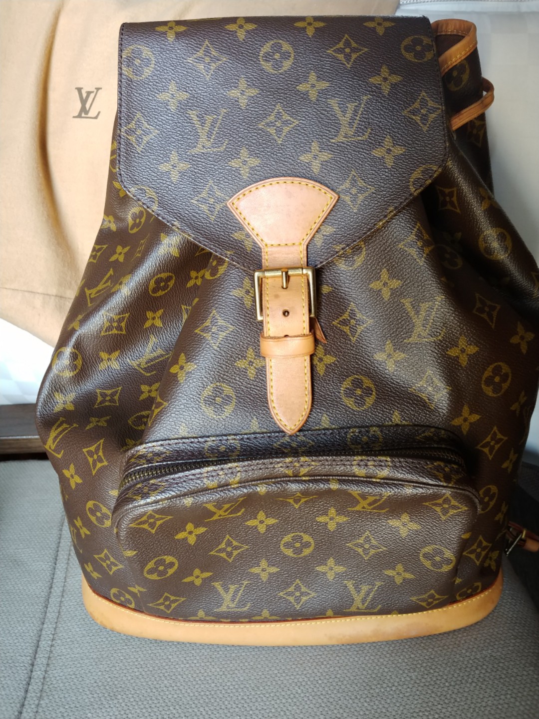 Louis vuitton 2025 montsouris backpack 2019